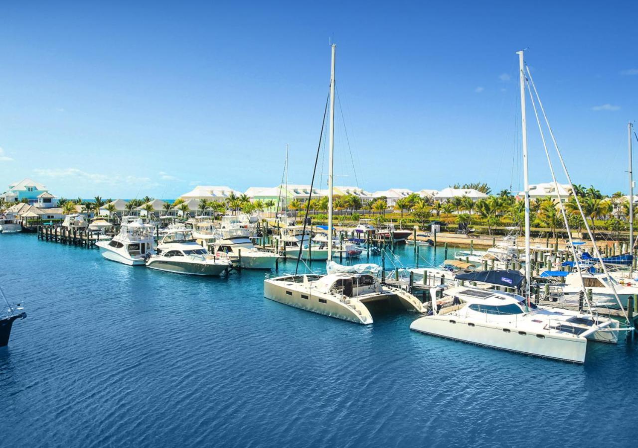 Palm Cay Marina And Resort Nassau Exterior photo