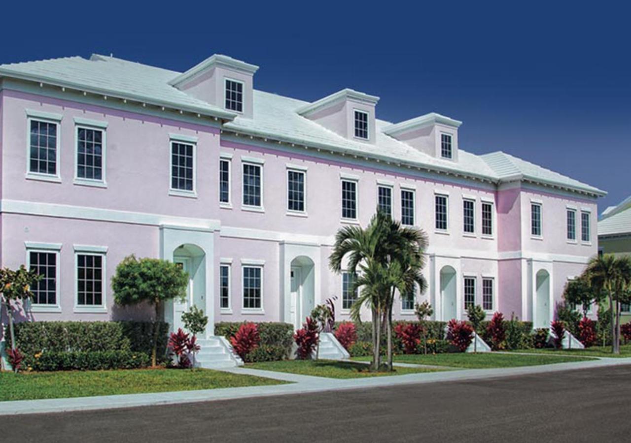 Palm Cay Marina And Resort Nassau Exterior photo